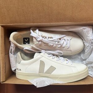 NEW IN BOX Veja Campo Chromefree Sneakers in Extra White/Suede